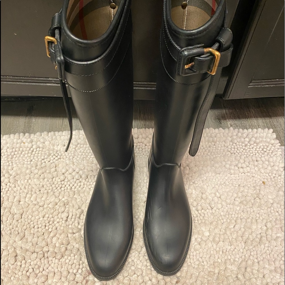 Rain boot